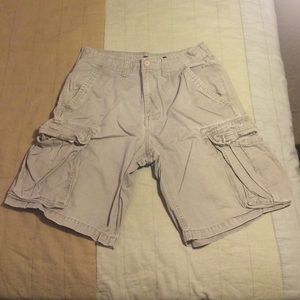 32 Men's shorts