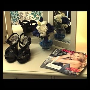 Gianni Bini Black Pumps