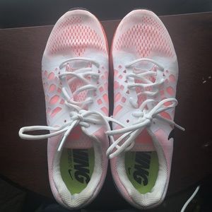 NIKE Pegasus 31 tennis shoes!