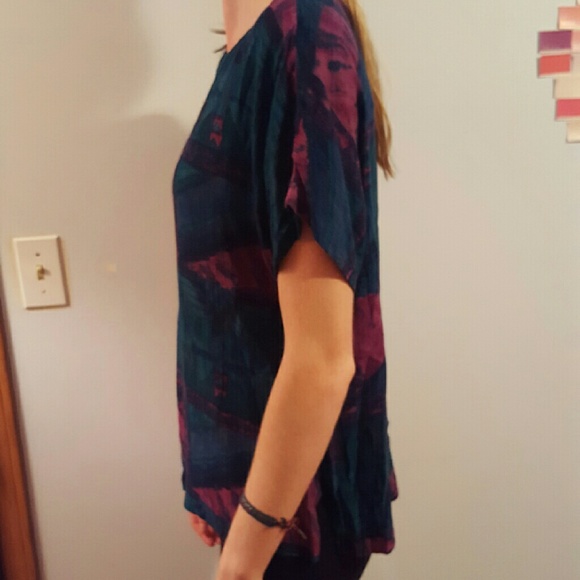 Abstract tee - Picture 2 of 2