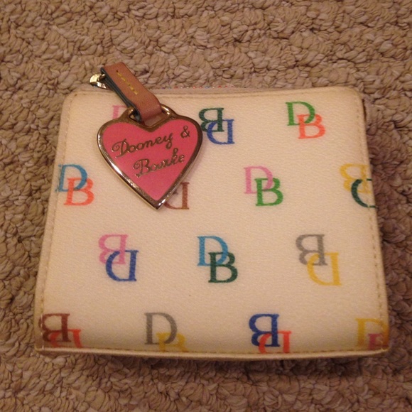 Dooney & Bourke change purse