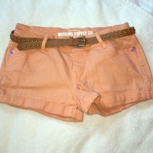 Summer shorts with belt