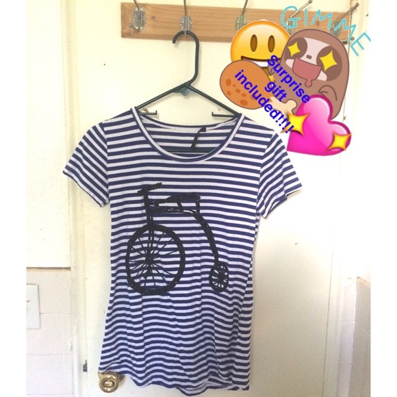 Casual t shirt !!!SURPRISE GIFT INCLUDED !!!💖💖