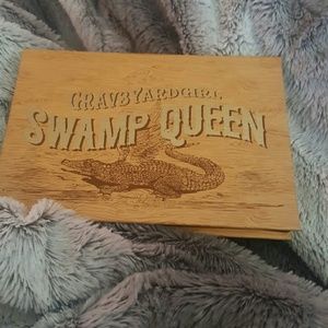 BNIB! Grav3yard girl's