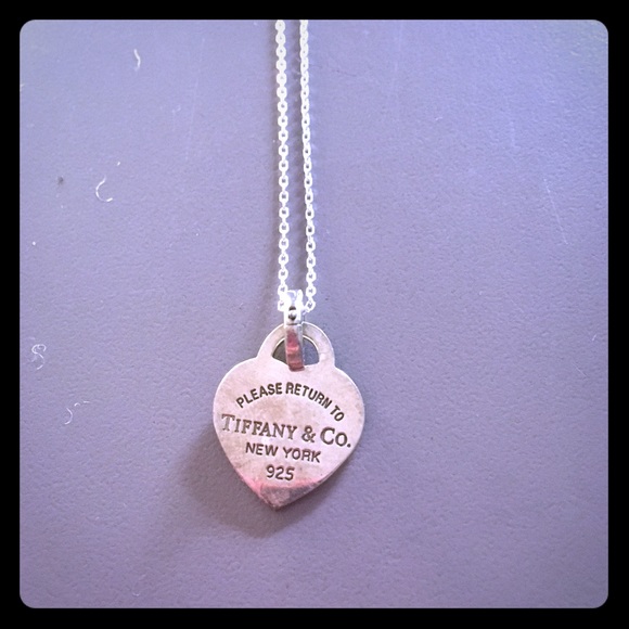 Vintage authentic TIFFANY&CO HEART pendent & chain