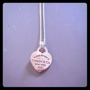 Vintage authentic TIFFANY&CO HEART pendent & chain
