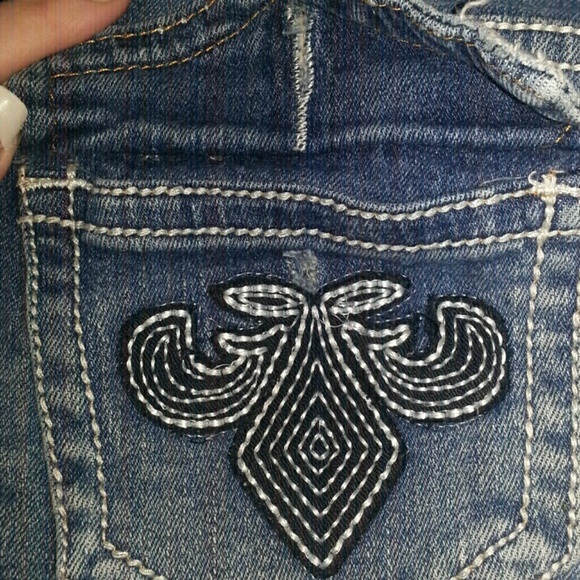 Shorts - Picture 3 of 3