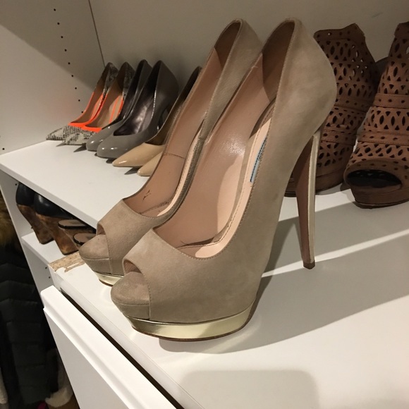 Prada heels - Picture 3 of 4