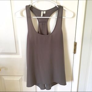 Gray razorback tank top.