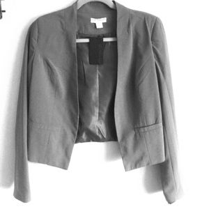 Gray open blazer