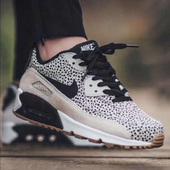 wearing air max 90