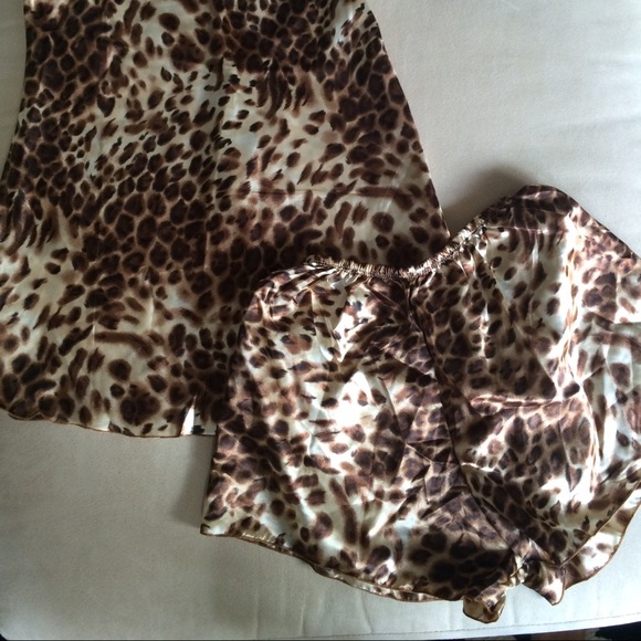 Pajama set - Picture 2 of 2