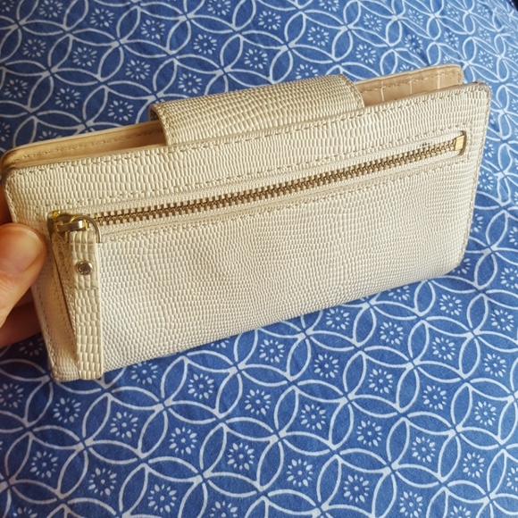 Kate Spade Wallet - Picture 3 of 4