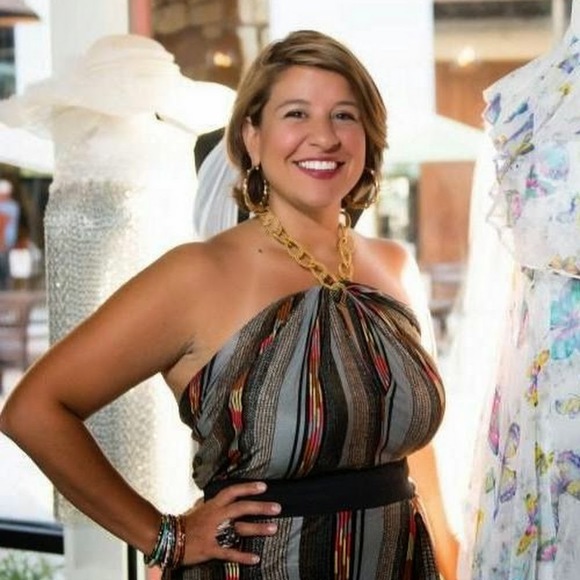 Meet your Posher, Adrienne