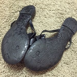 Valentino Shoes - Valentino couture bow flip flops Valentino Shoes - Valentino couture bow flip flops