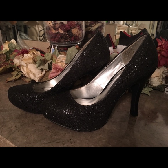 Black Sparkling Heels