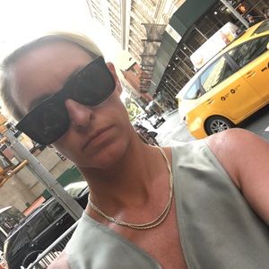 Meet your Posher, Ariel