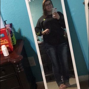 Meet your Posher, Juela