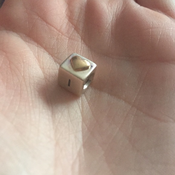 SOLD- closet won't let me delete it