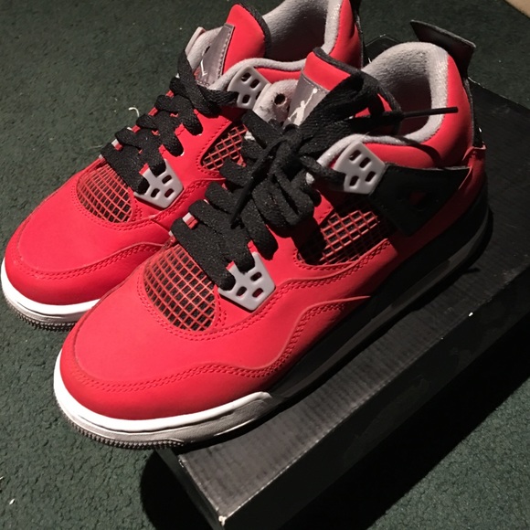 Jordan retro 4 - toros - Picture 3 of 4