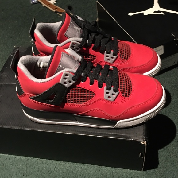 Jordan retro 4 - toros - Picture 4 of 4