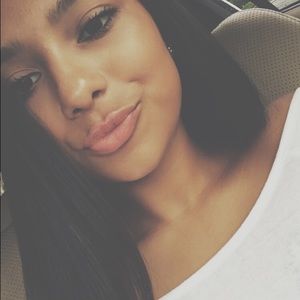 Meet your Posher, Karina