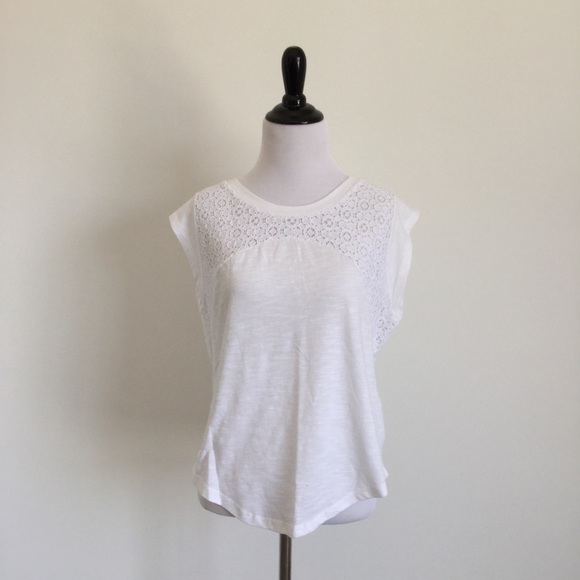 White butterfly sleeve tank/tee w crochet detail