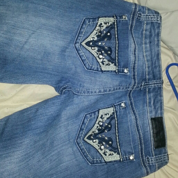 Jeans - Picture 3 of 4