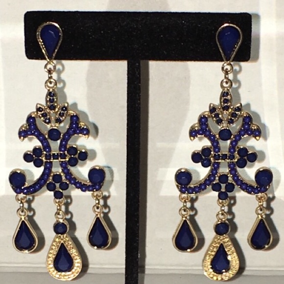 🆕Stunning Blue & Gold Tone Chandler Earrings