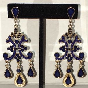 🆕Stunning Blue & Gold Tone Chandler Earrings
