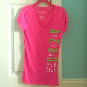 Fuchsia pink Aeropostale tee