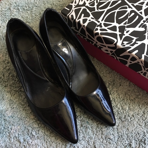 DVF black patent leather pumps