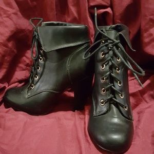 Doll House Tie Up Booties