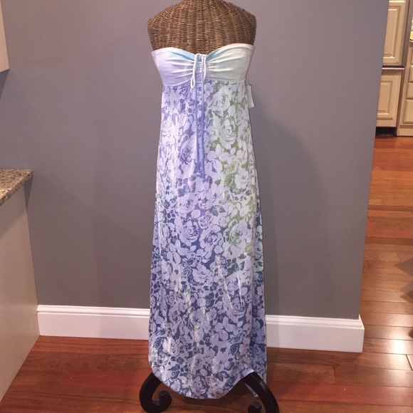 Fun & flirty summer night maxi!