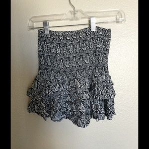 👗👗Forever 21 Off-the-shoulder top👗👗