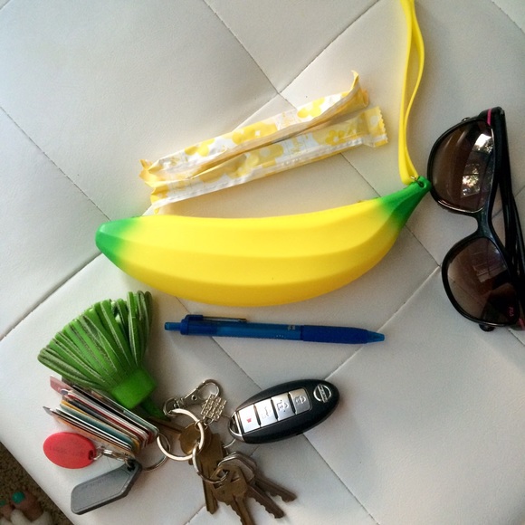 🍌CUTE banana coin purse / tampon case - Picture 2 of 4