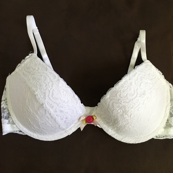 ✨ H&M white lace padded bra ✨