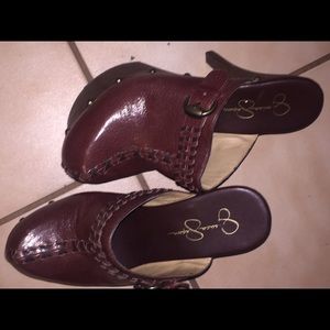 Jessica Simpson clogs