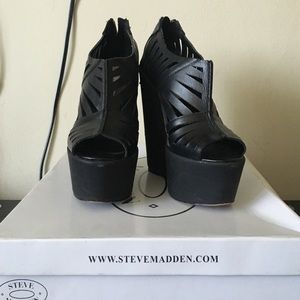 Black Wedges