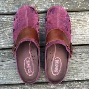 Purple embroidered clogs super comfy 10W