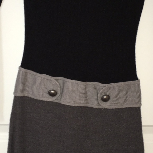 Form fitting sweater dress - Picture 3 of 3