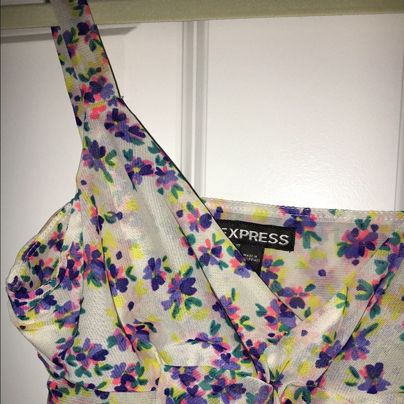 Never worn - Picture 2 of 2