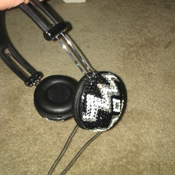 Headphones - Picture 3 of 4