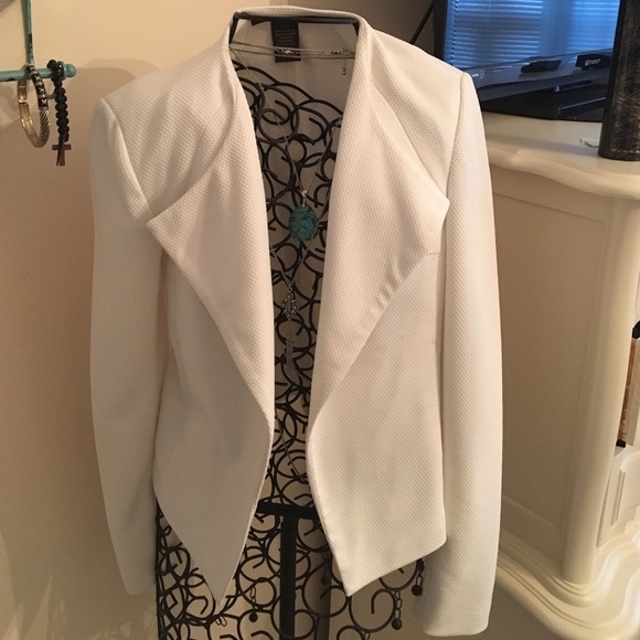 White blazer - Picture 1 of 2