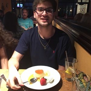 Meet your Posher, Ethan