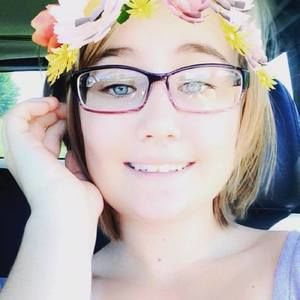 Meet your Posher, Crystal