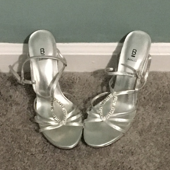 Bakers brand rhinestone embedded heels size 7.5