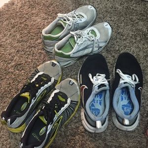 Bundle of Running 👟Shoes - Nike, Asics & Brooks!