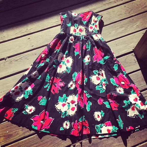 1980's Bright Floral Summer Dress