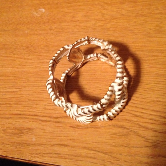 Bracelet - Picture 2 of 2
